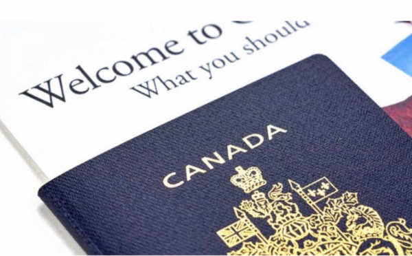 Tự làm hồ sơ visa Canada hay sử dụng dịch vụ?